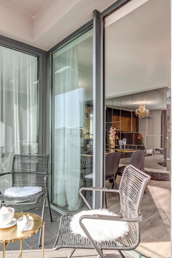 Appartamento North Twin Bucarest Esterno foto