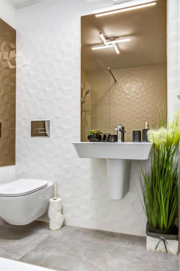 Appartamento North Twin Bucarest Esterno foto
