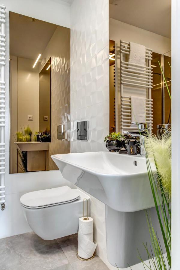 Appartamento North Twin Bucarest Esterno foto